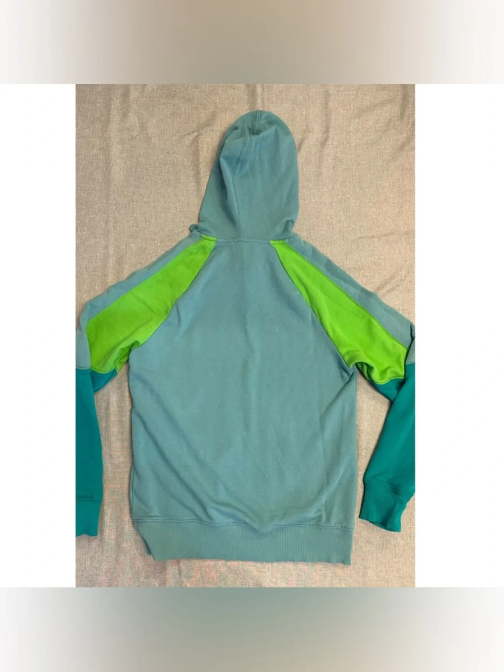 True Religion Men's Color Blocked Pullover Hoodie Size M